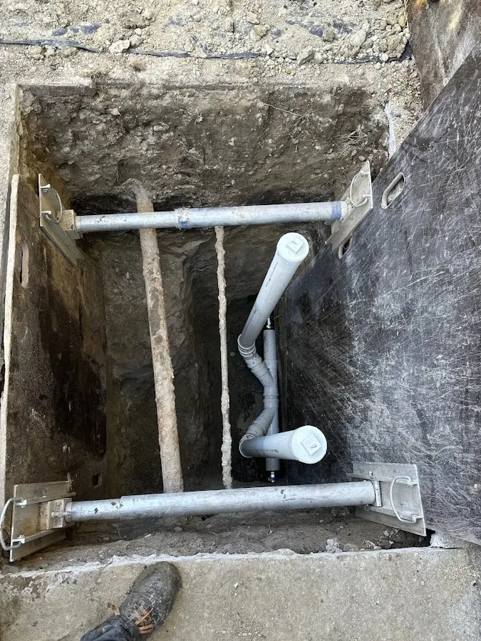 Experienced plumber completing Gas Line Repair work in Northport